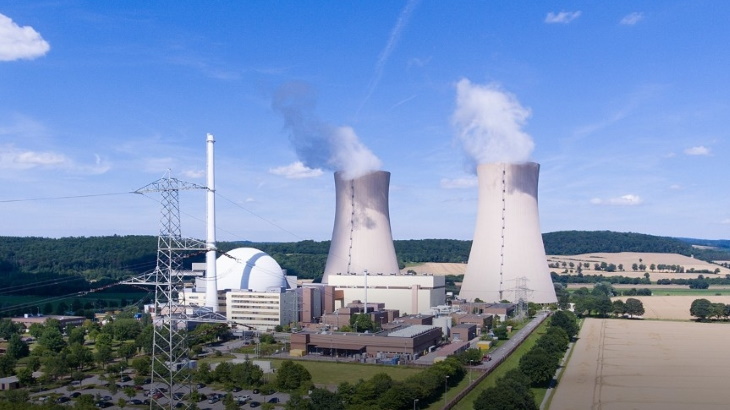 German, Canadian reactors set new world records