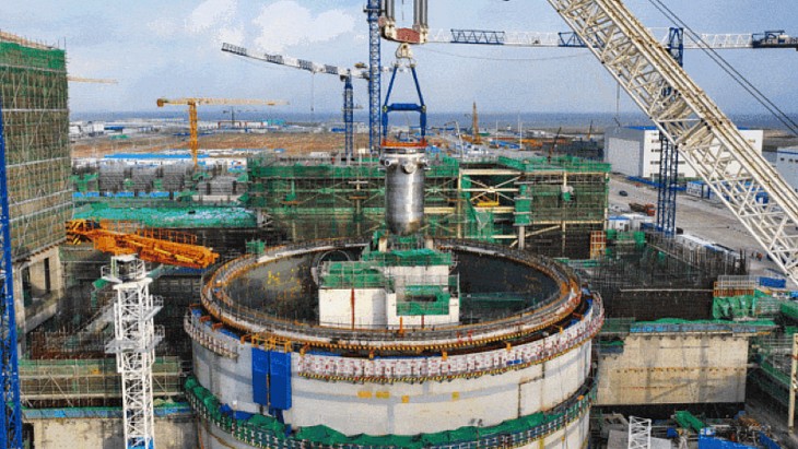 Haiyang 3 reactor vessel lifted into place