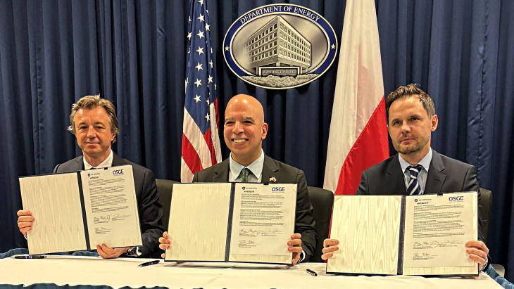 Contract signed for generic Polish BWRX-300 design