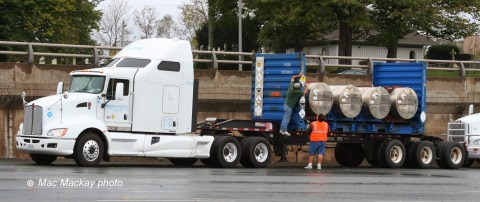 UF6 cylinders on truck Halifax (Truckfax - Mac Kackay) 460x202