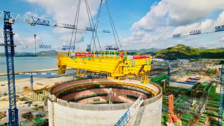 New technique quickens Zhangzhou polar crane installation