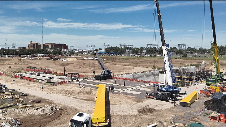 Gantry crane delivered for Atucha 2's dry storage project