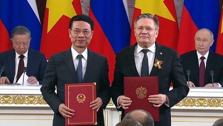 Vietnam and Russia 'to expedite' nuclear power plant talks